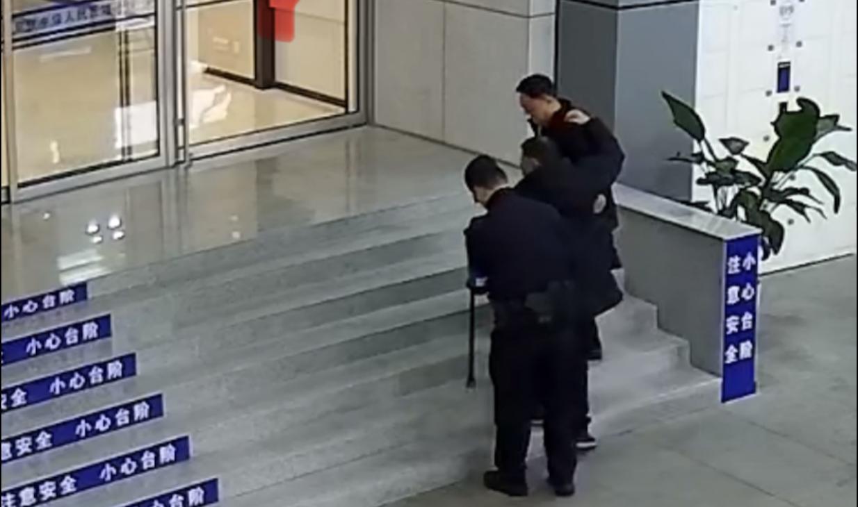 E:/25.12.10后 上傳網(wǎng)站留存/致敬“服務(wù)之星”劉禮兵！南京市保以專業(yè)守護(hù)安全，用溫情溫暖人心/照片/精修/5851dfcd78fd0f1bab3c514af4abc905.jpg5851dfcd78fd0f1bab3c514af4abc905